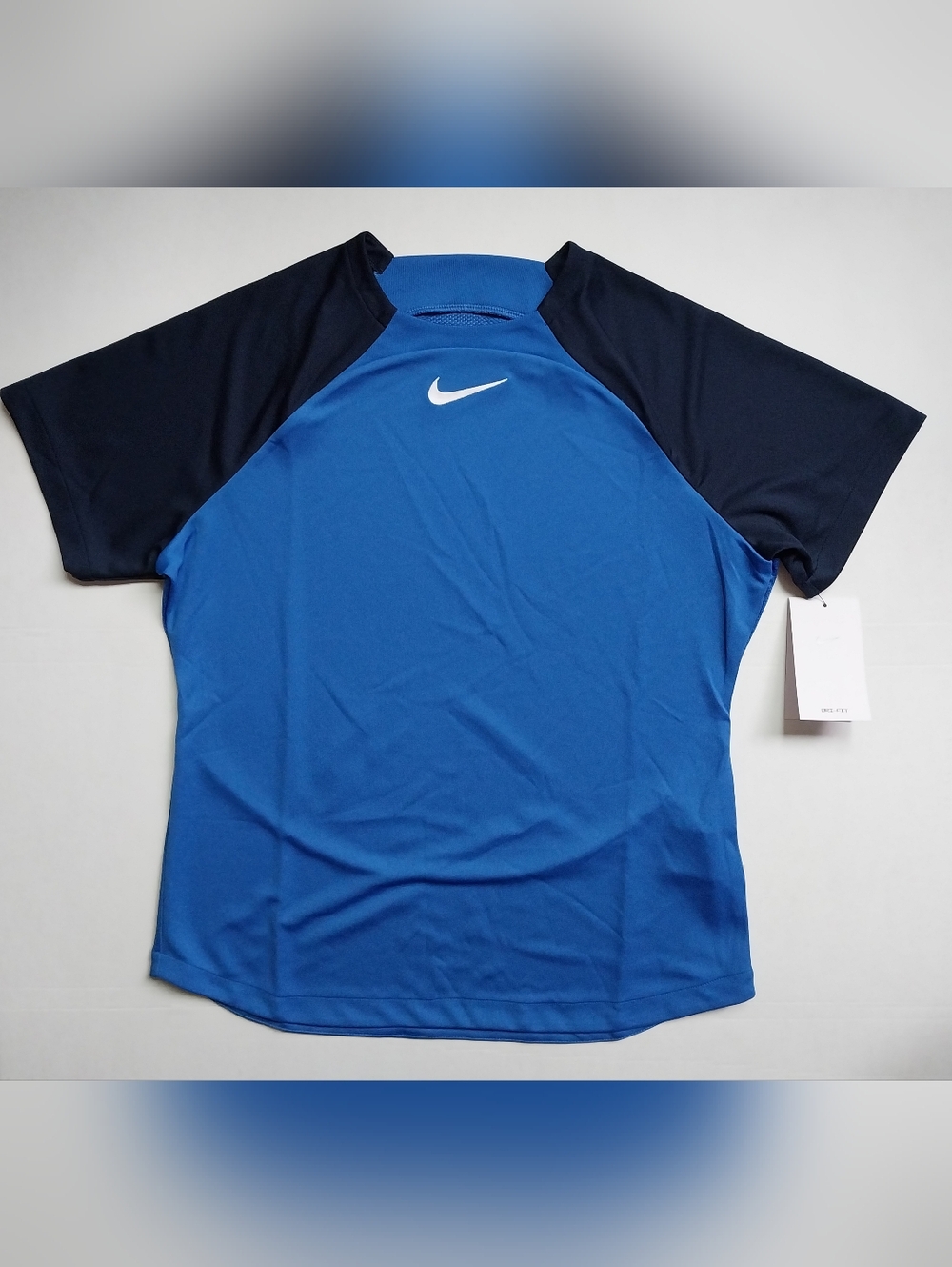 Nike Athletic Shirt Raglan Sleeves Size M